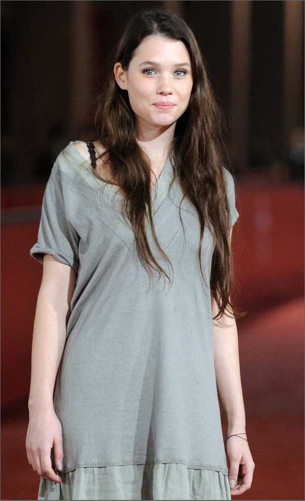 阿斯特丽德·伯格斯·弗瑞斯贝/Astrid Berges-Frisbey-6-43